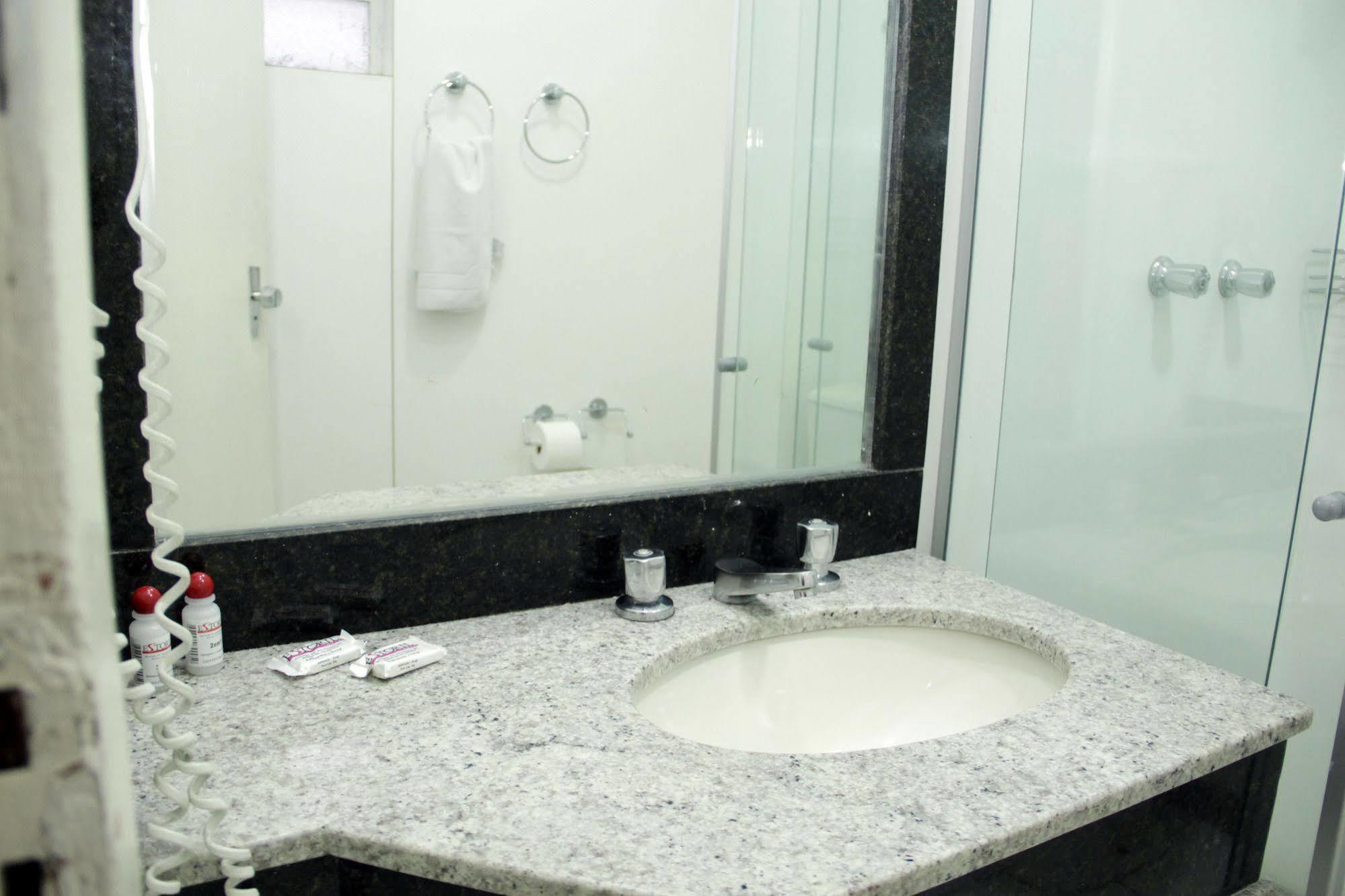 Hotel Estoril 3*